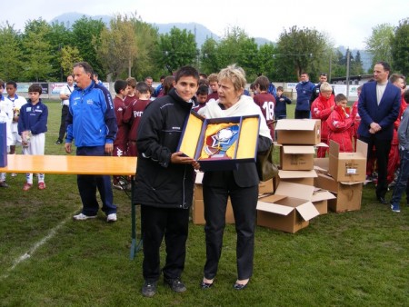 premiazione capocannoniere borgorosso arenzano.jpg